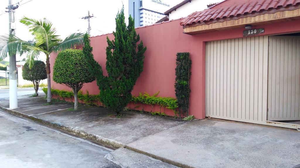 Pousada Nossa Casa Aparecida  Buitenkant foto